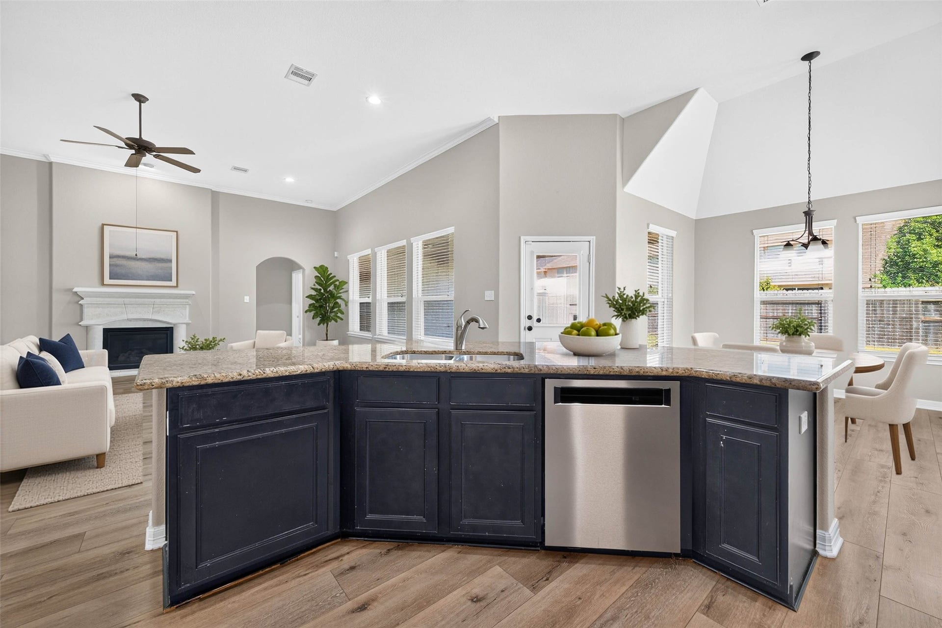 1114 Sydney Lane, Friendswood, TX 77546 1114 Sydney Lane, Friendswood, TX 77546