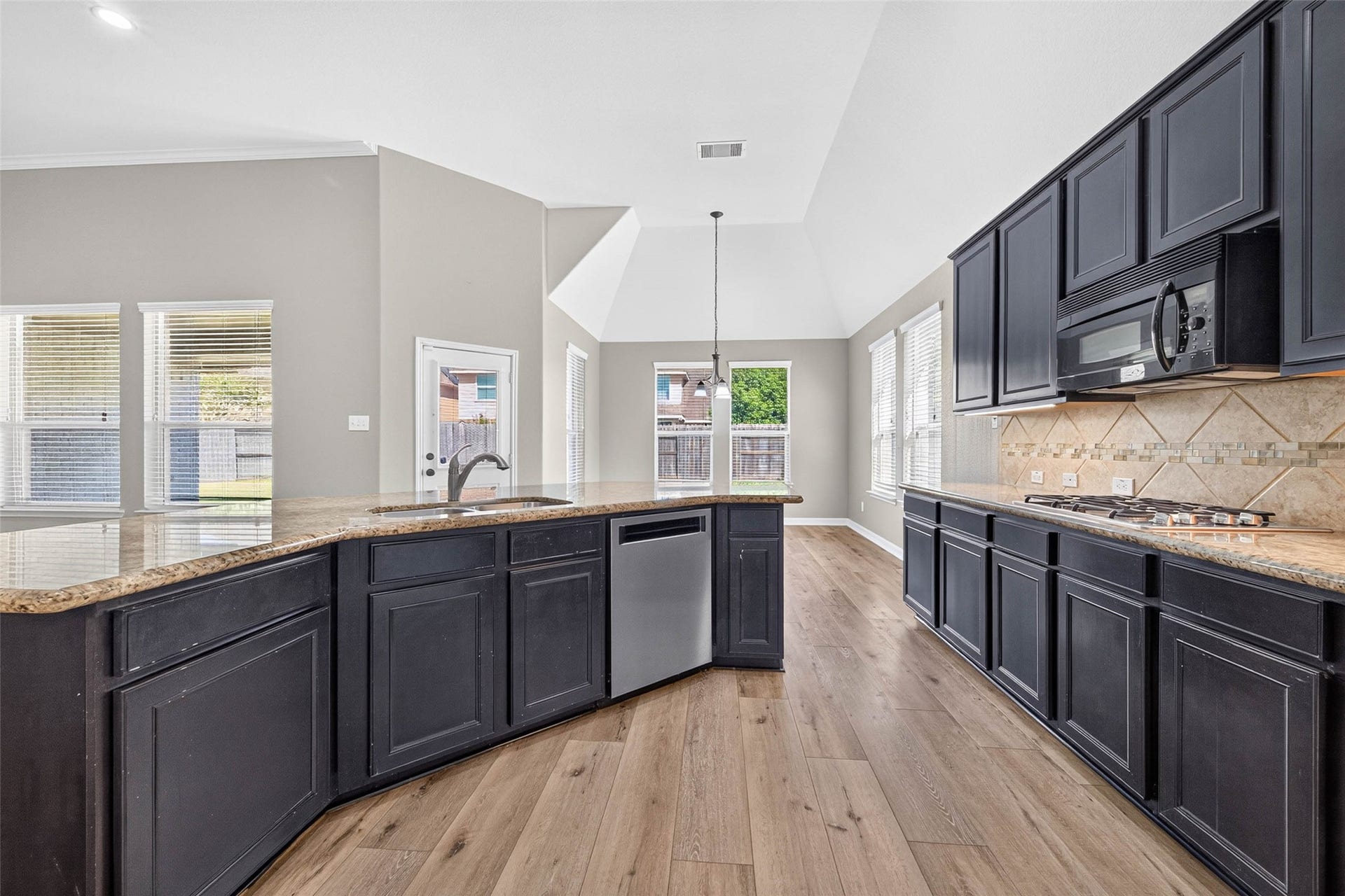 1114 Sydney Lane, Friendswood, TX 77546 1114 Sydney Lane, Friendswood, TX 77546