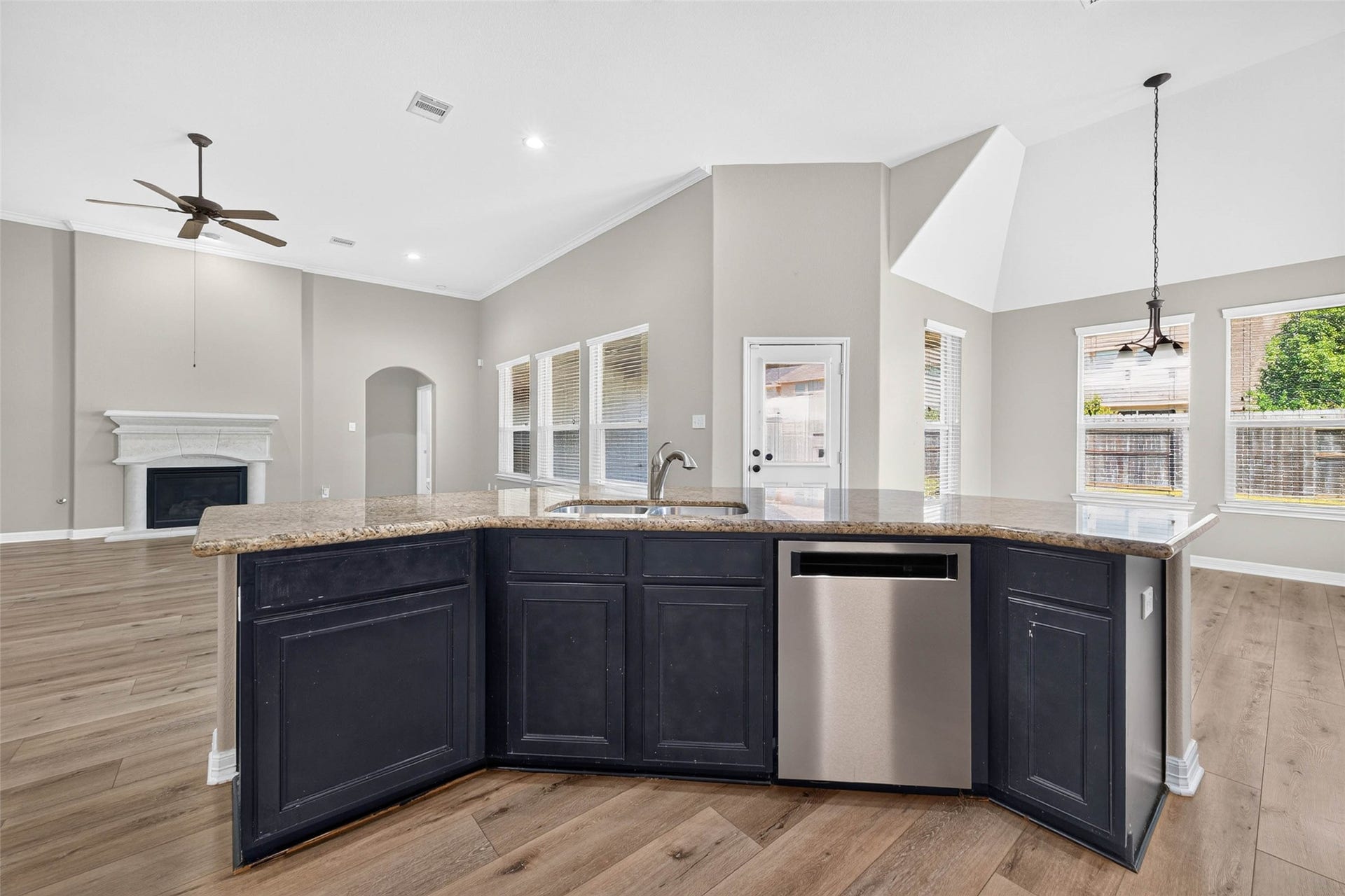 1114 Sydney Lane, Friendswood, TX 77546 1114 Sydney Lane, Friendswood, TX 77546