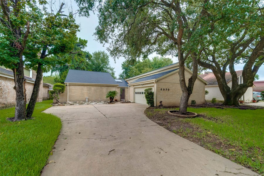 Property photo for 6030 Gallant Forest Drive, Houston, TX