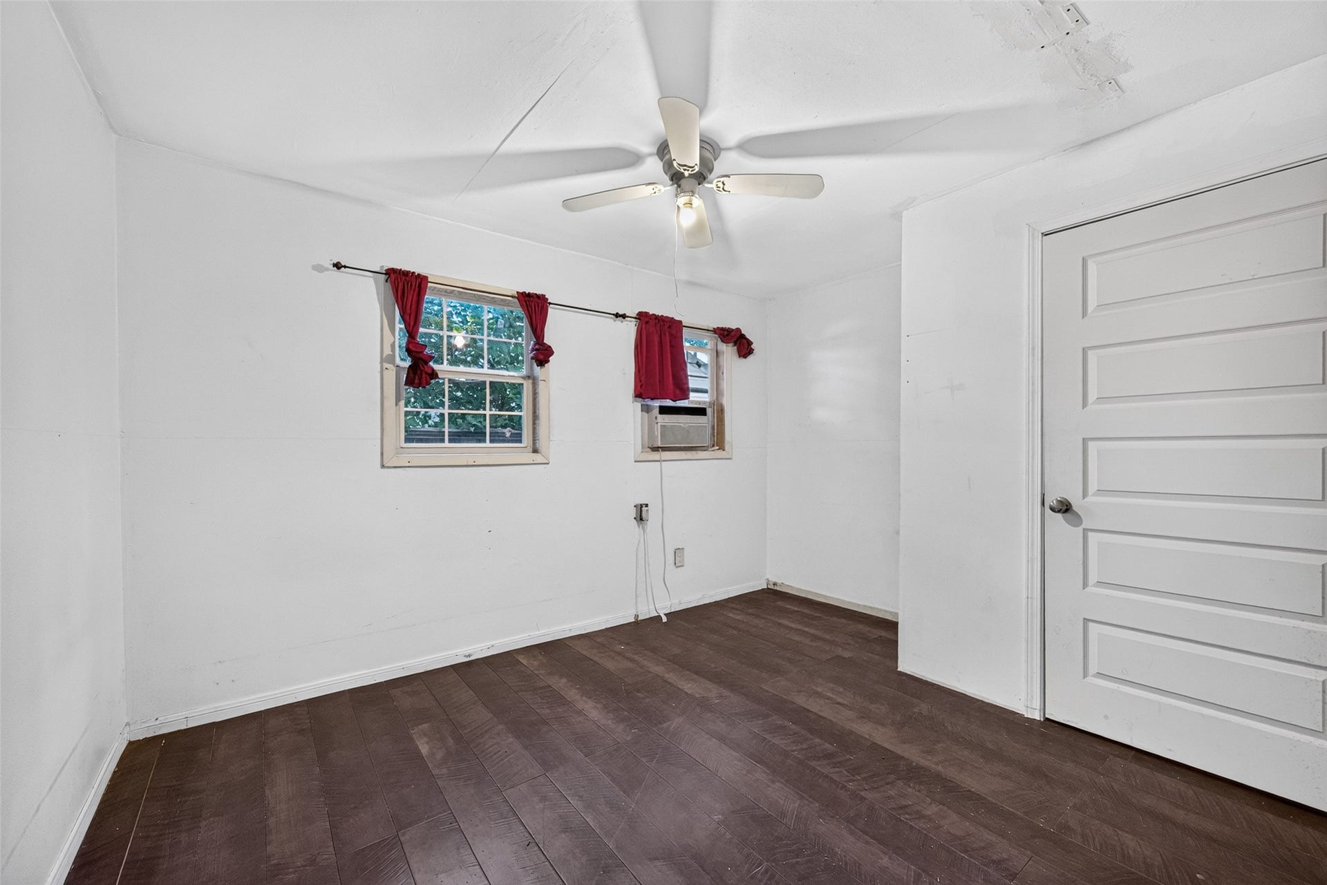 2506 Fairbanks Street, Houston, TX 77026 2506 Fairbanks Street, Houston, TX 77026