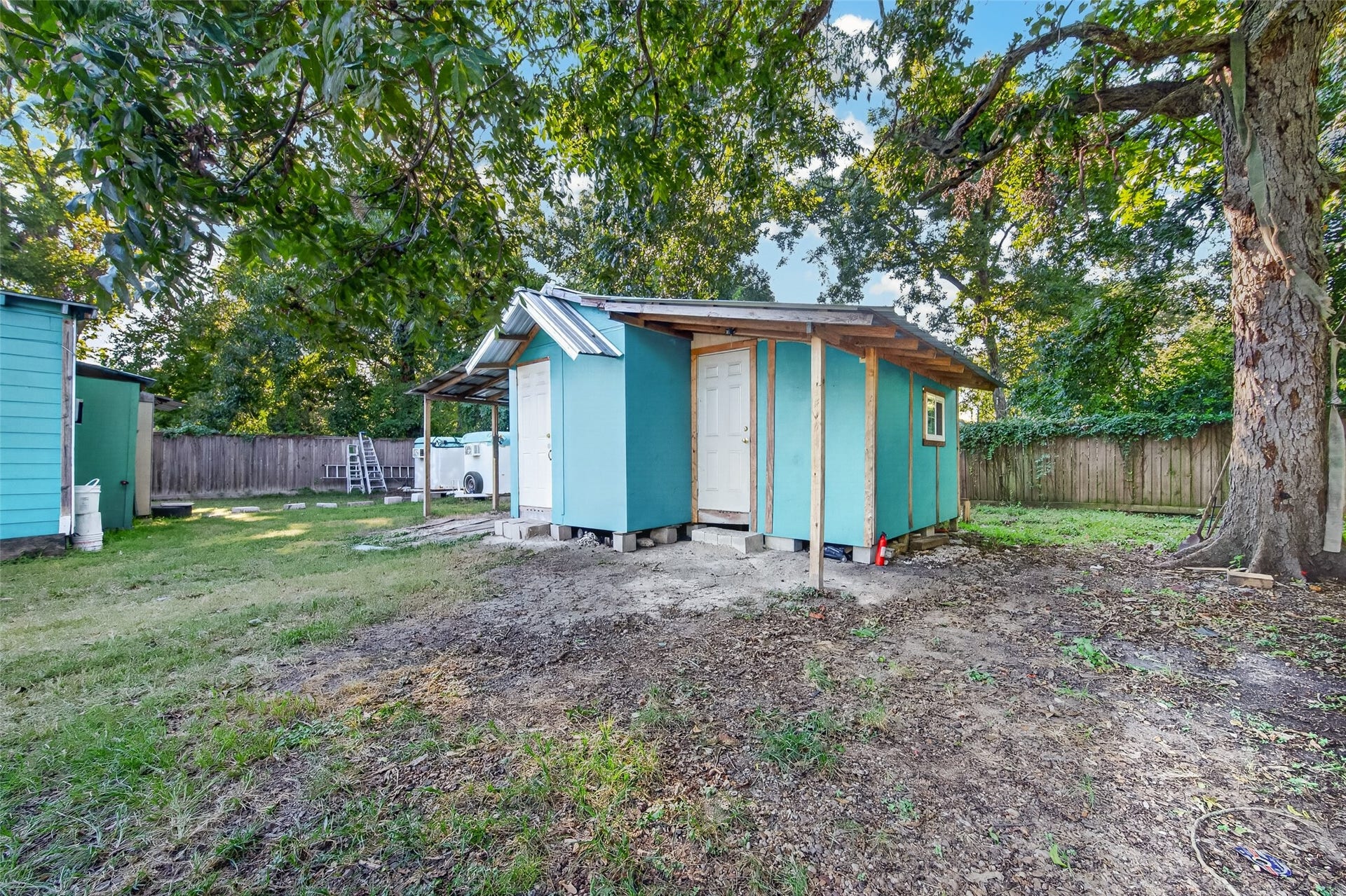 2506 Fairbanks Street, Houston, TX 77026 2506 Fairbanks Street, Houston, TX 77026