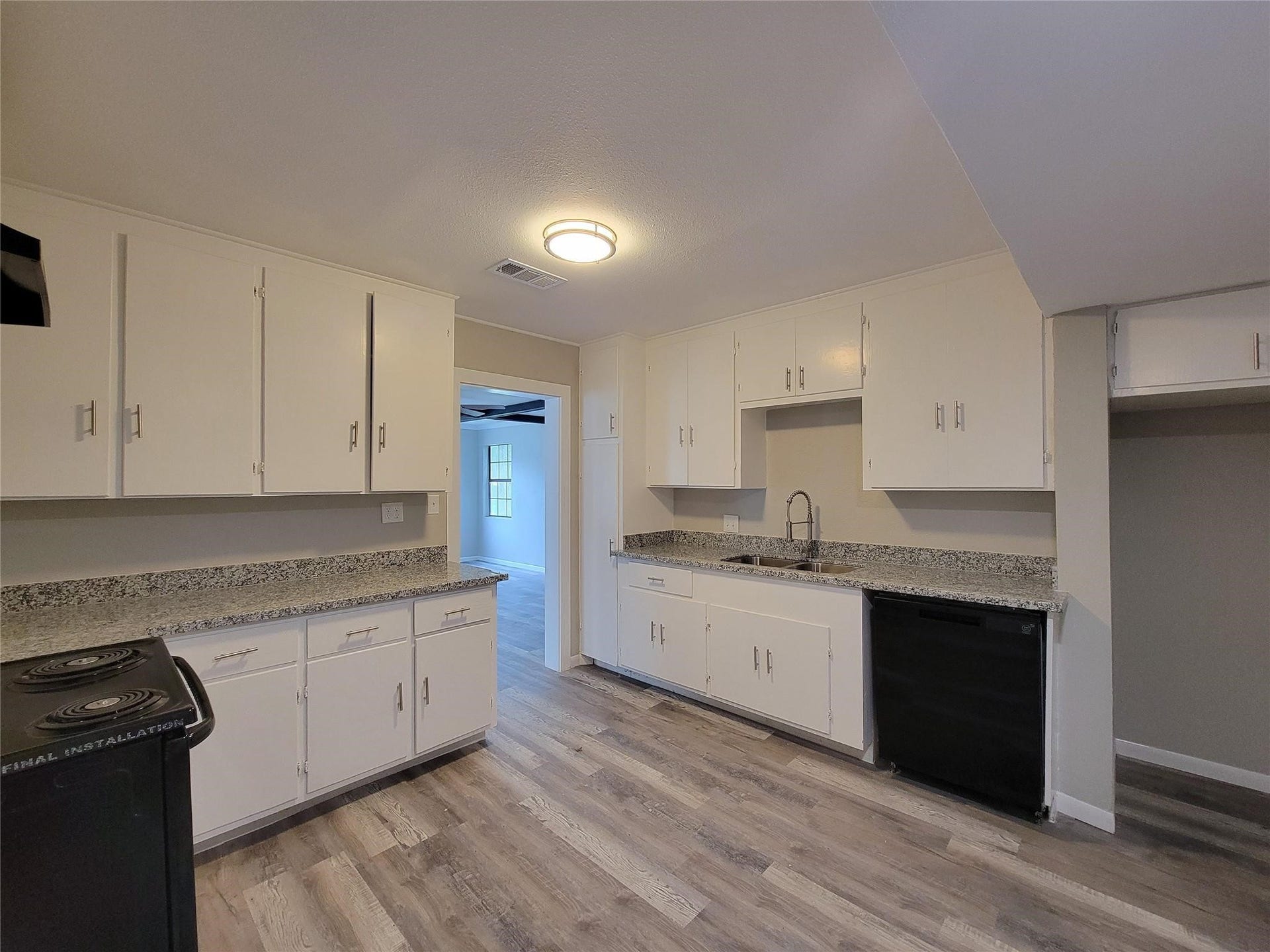 1236 San Felipe Street, Angleton, TX 77515