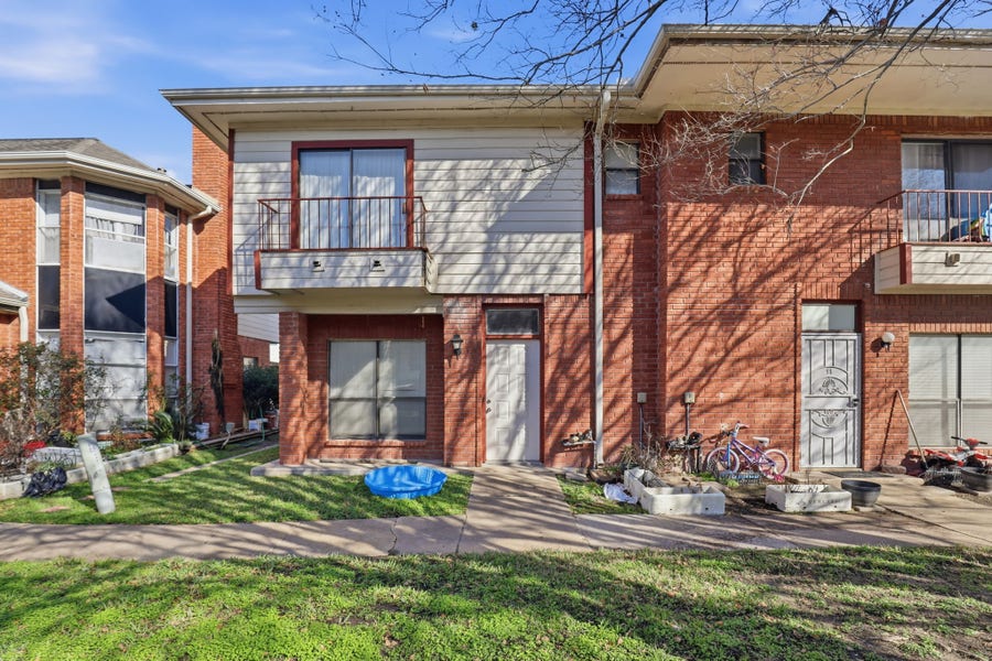 Property photo for 8320 Wild Rose Street, #4B, Houston, TX