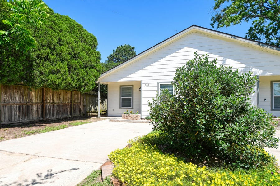 Property photo for 518 Moore Street, Tomball, TX