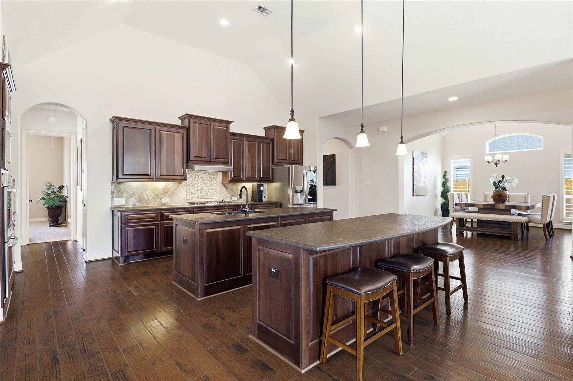 27114 Ashford Sky Lane, Katy, TX 77494 The double island provides a huge amount of both prep and serving counter space.