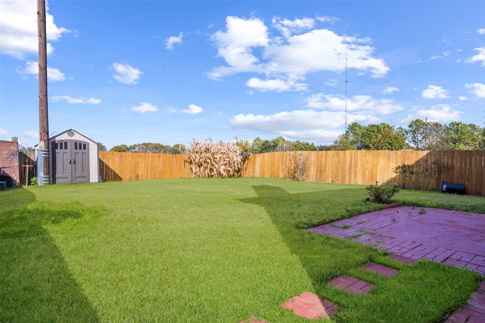 21314 Somerset Park Lane, Katy, TX 77450 Get your grill ready! This backyard is enormous and private with no back neighbors! *grass virtually staged