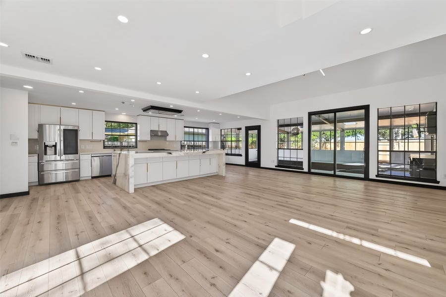 Property photo for 5515 Davids Bend Drive, Sugar Land, TX