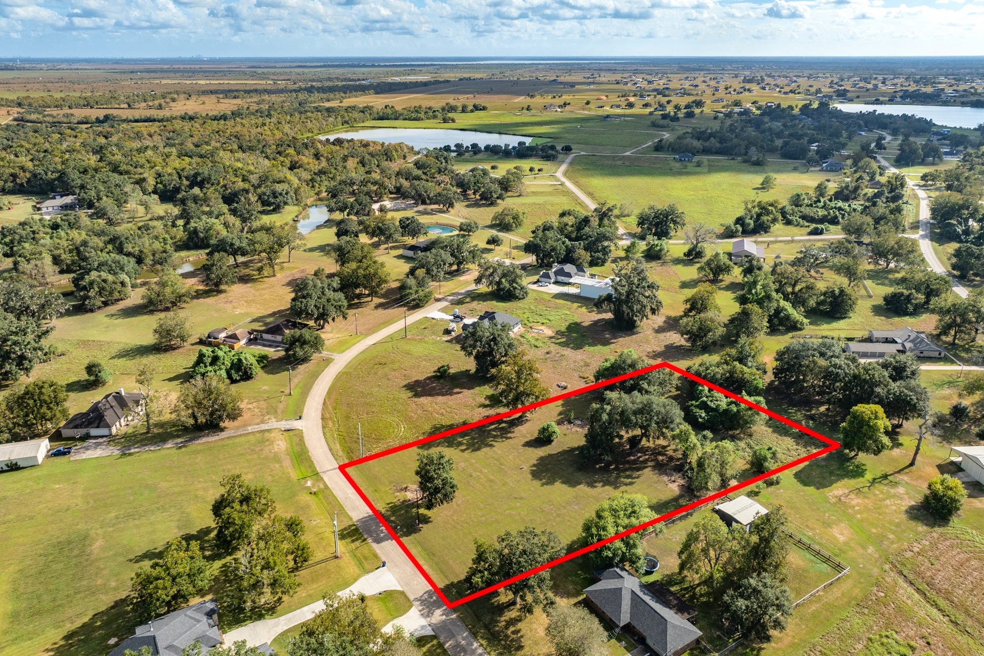220 Stagecoach Trail, Angleton, TX 77515
