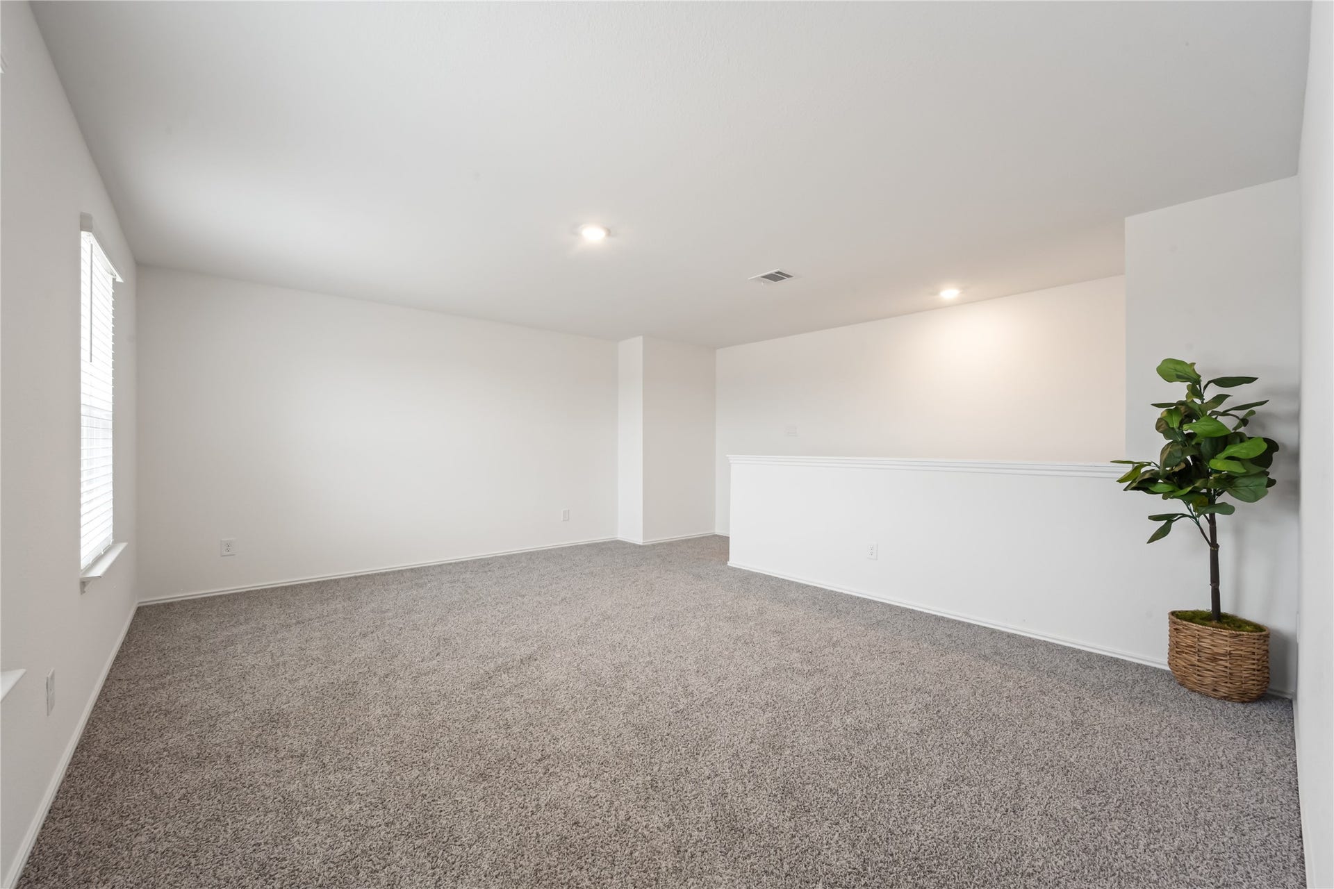 3002 Finns Tunnel Drive, Fulshear, TX 77441 *Images and 3D tour are for illustration only and options may vary from home as built.