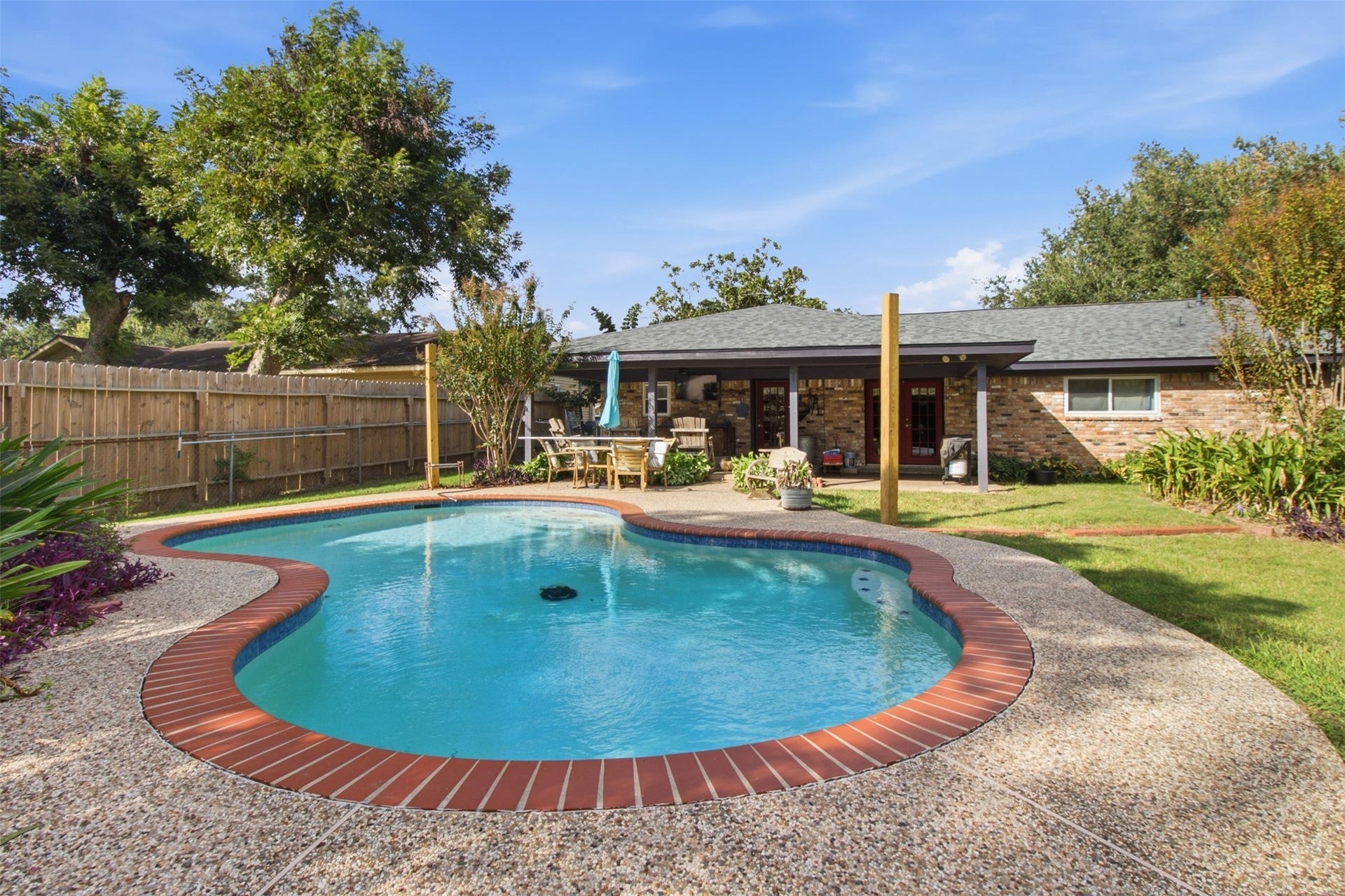 Salt water pool