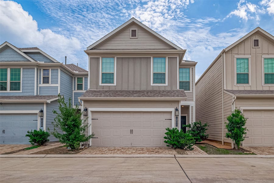 Property photo for 10511 Blankiet Lane, Houston, TX