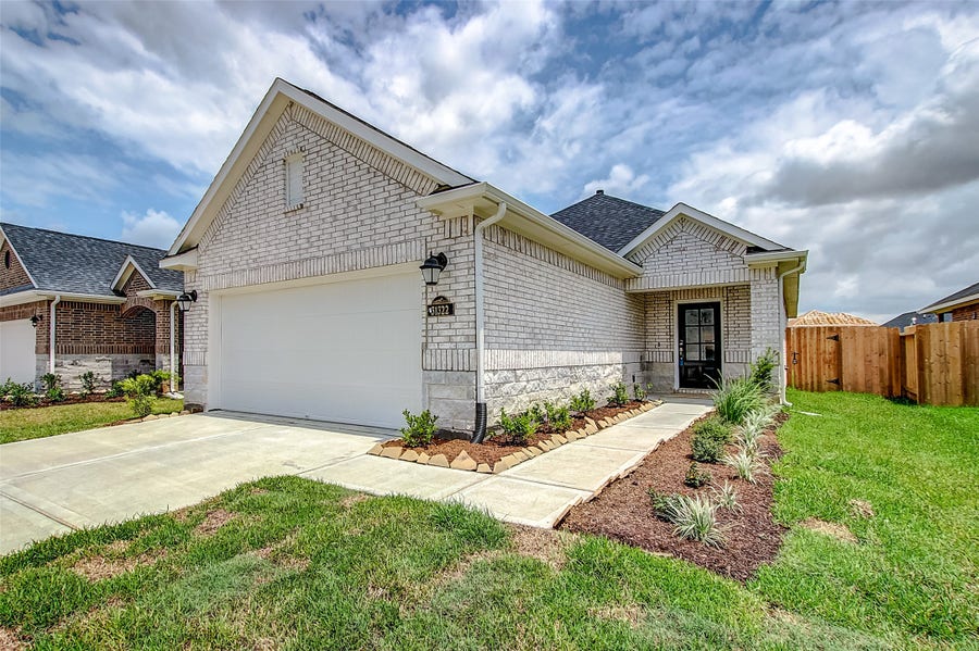 Property photo for 31322 Spotted Saddle Hollow Lane, Fulshear, TX