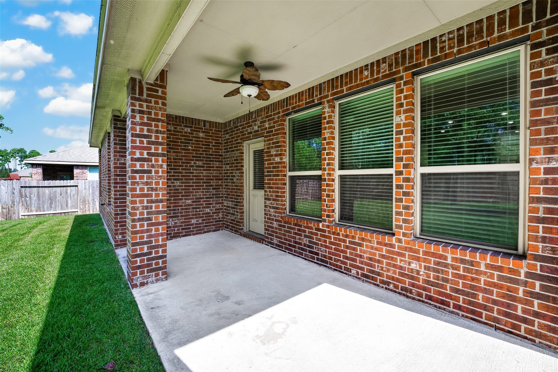14017 Buffalo Gap Trail, Conroe, TX 77384 14017 Buffalo Gap Trail, Conroe, TX 77384