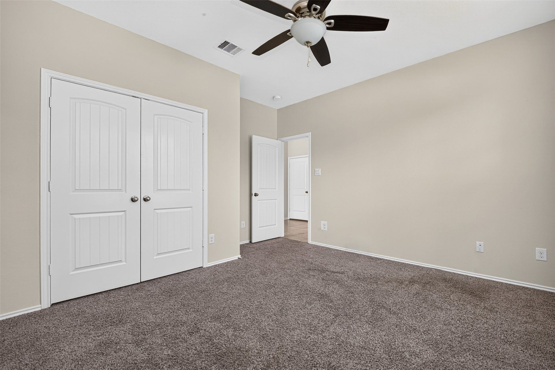 14017 Buffalo Gap Trail, Conroe, TX 77384 14017 Buffalo Gap Trail, Conroe, TX 77384