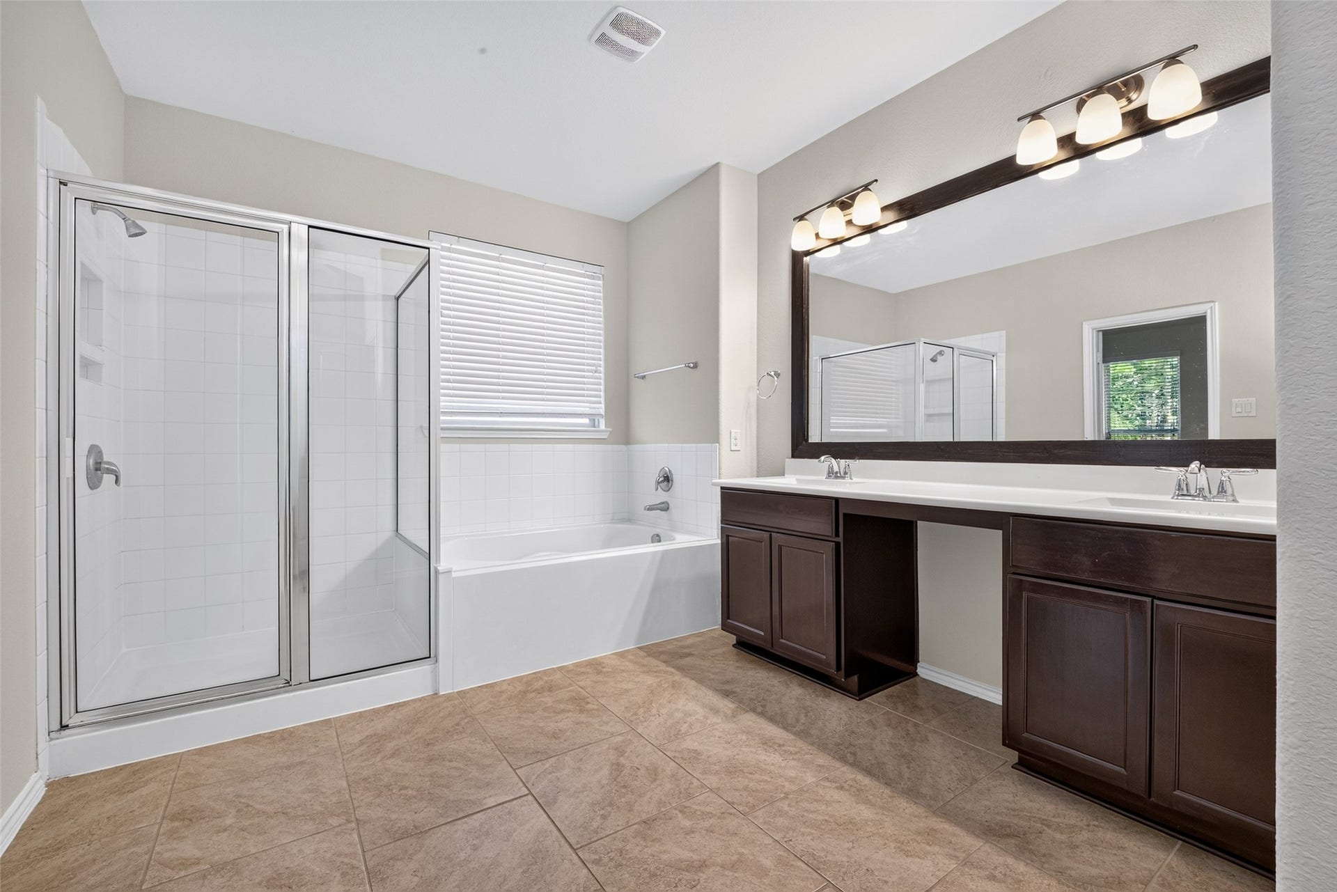 14017 Buffalo Gap Trail, Conroe, TX 77384 14017 Buffalo Gap Trail, Conroe, TX 77384