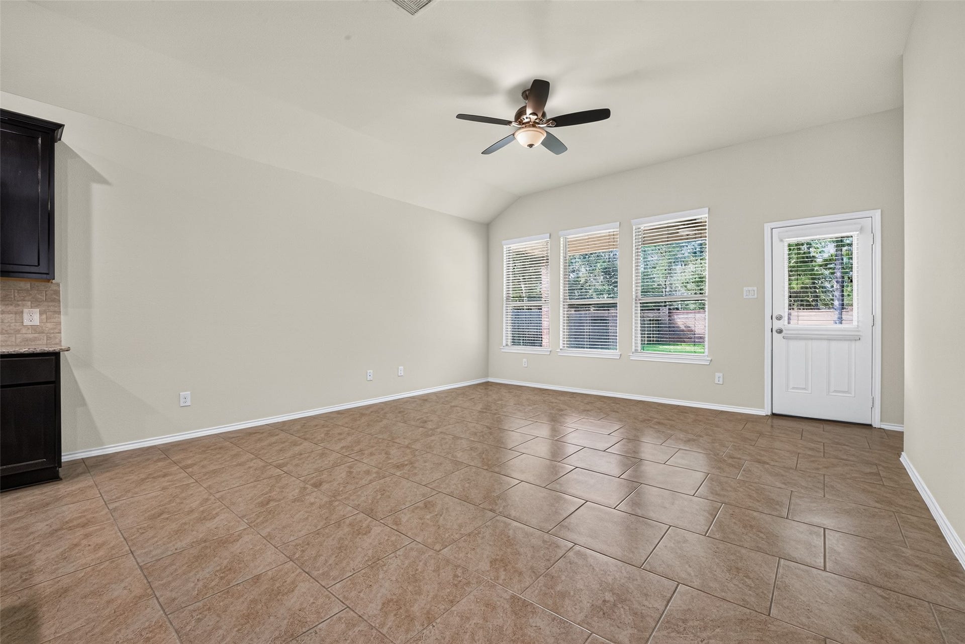 14017 Buffalo Gap Trail, Conroe, TX 77384 14017 Buffalo Gap Trail, Conroe, TX 77384