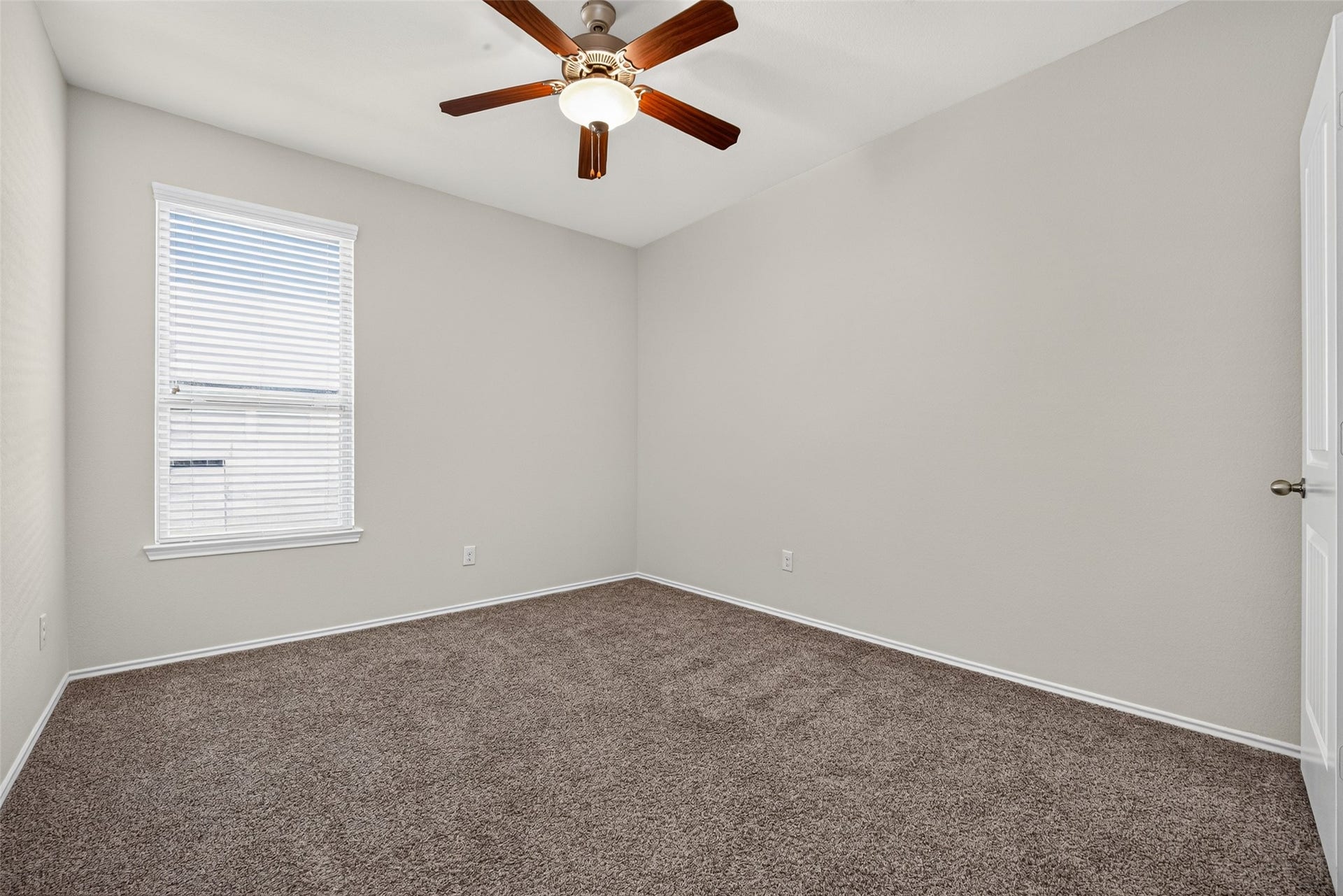 14017 Buffalo Gap Trail, Conroe, TX 77384 14017 Buffalo Gap Trail, Conroe, TX 77384