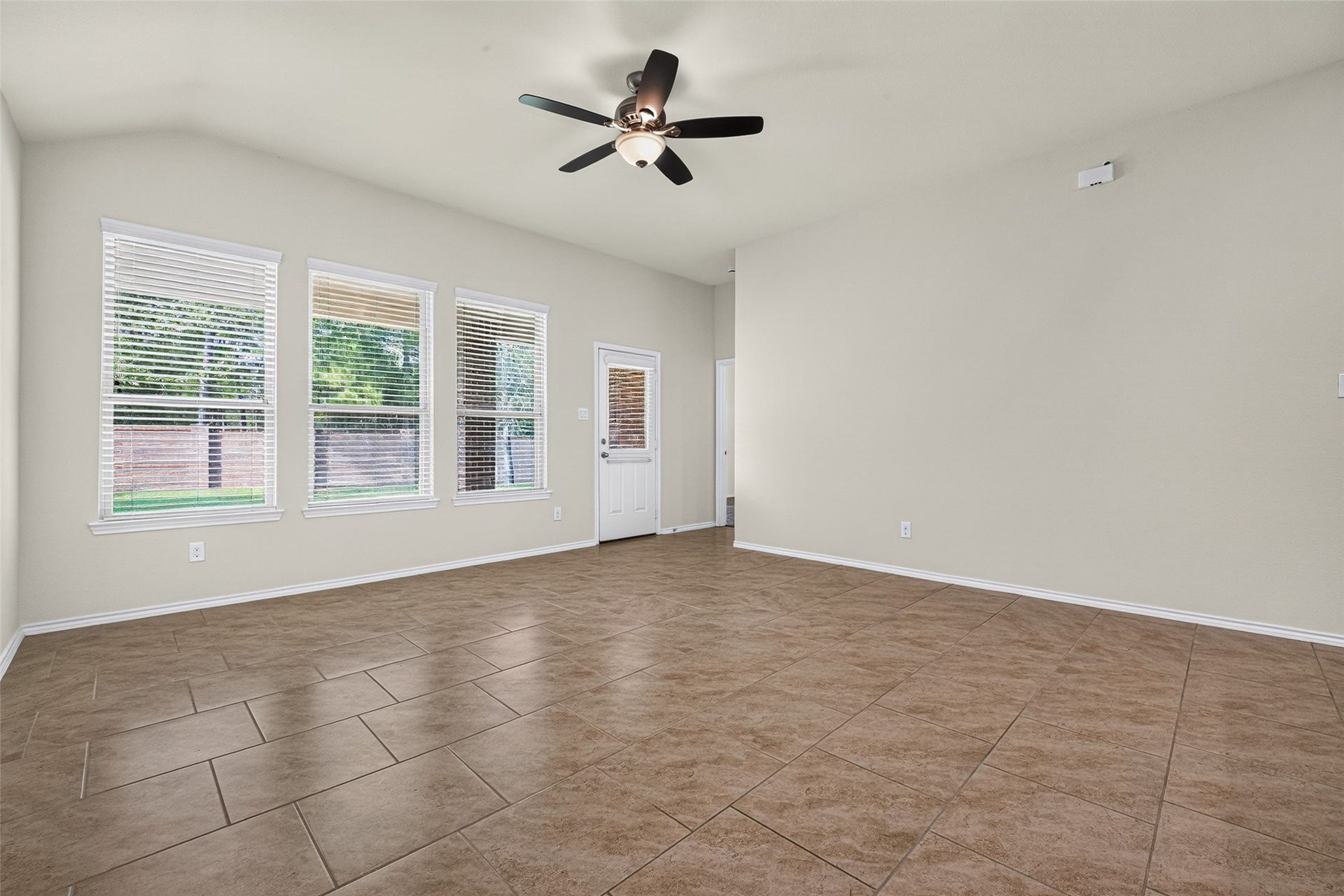 14017 Buffalo Gap Trail, Conroe, TX 77384 14017 Buffalo Gap Trail, Conroe, TX 77384