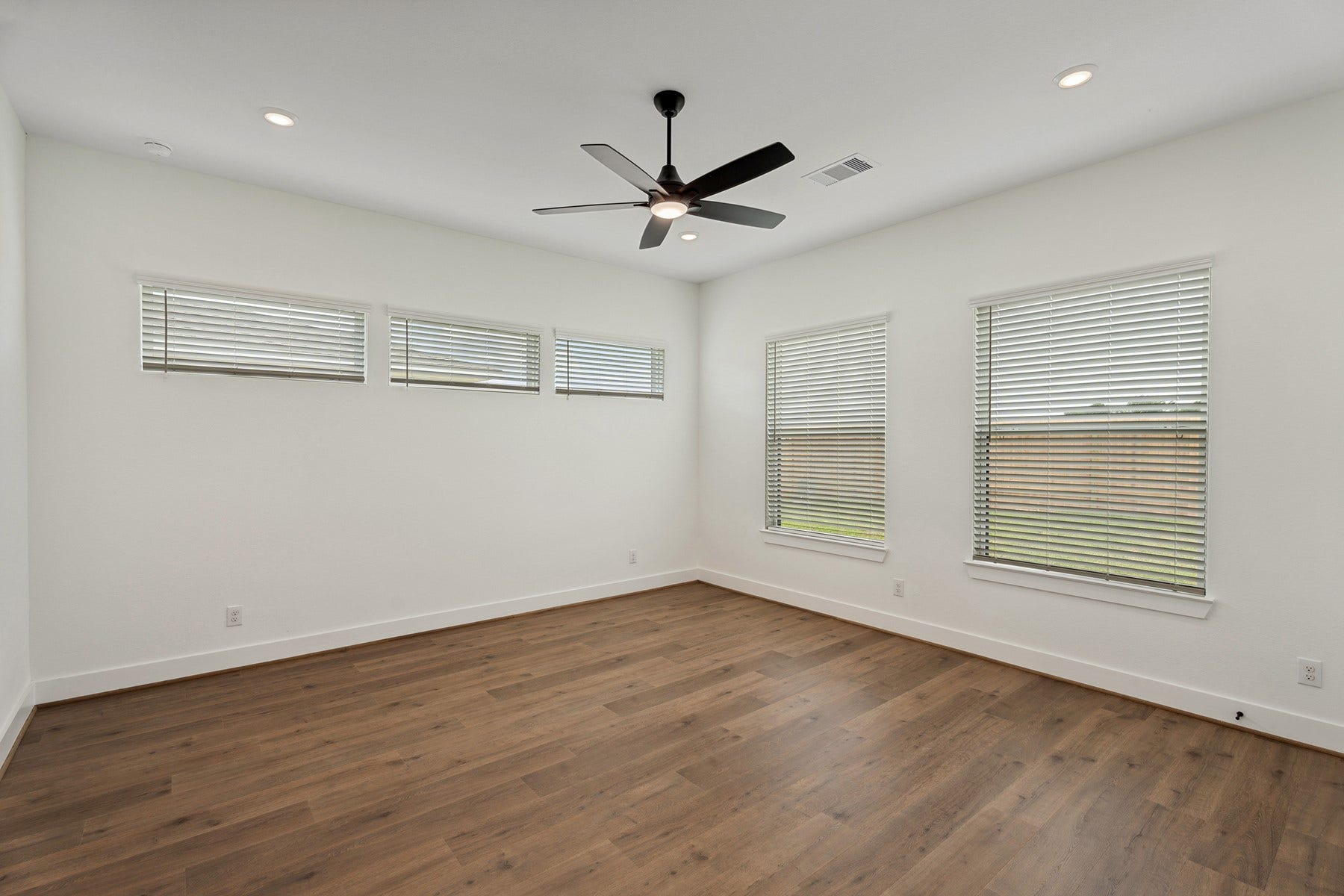 1821 Drover Lane, Rosenberg, TX 77471 1821 Drover Lane, Rosenberg, TX 77471