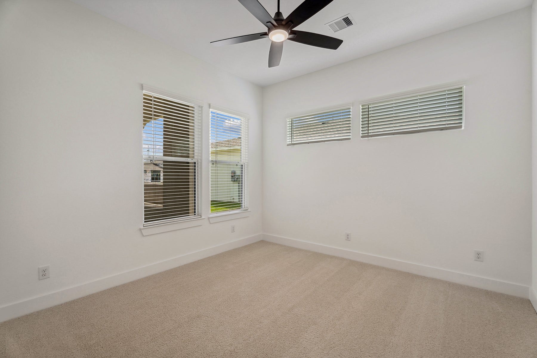 1821 Drover Lane, Rosenberg, TX 77471 1821 Drover Lane, Rosenberg, TX 77471