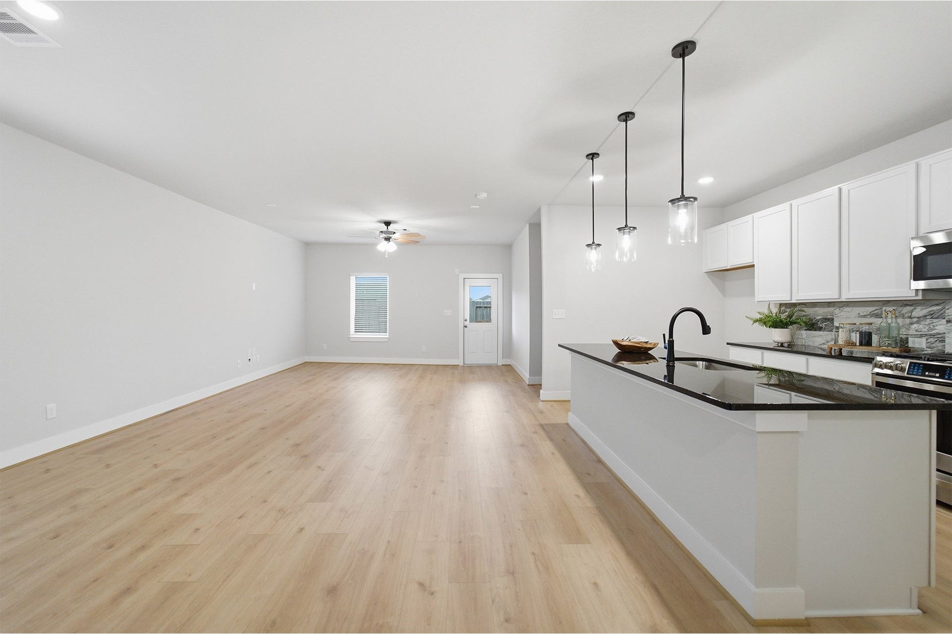 Kitchen/dining
