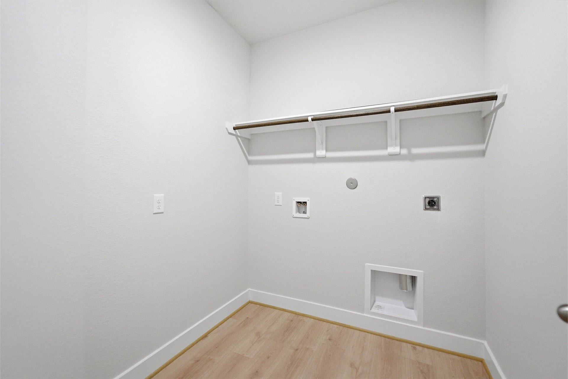 Utility/laundry