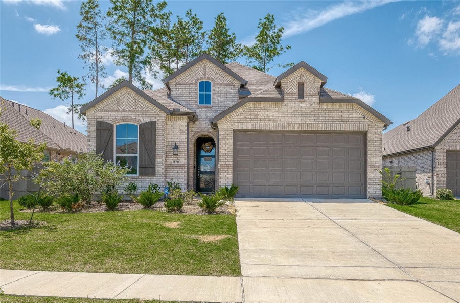 Property photo for 15714 Autumn Sun Court, Conroe, TX