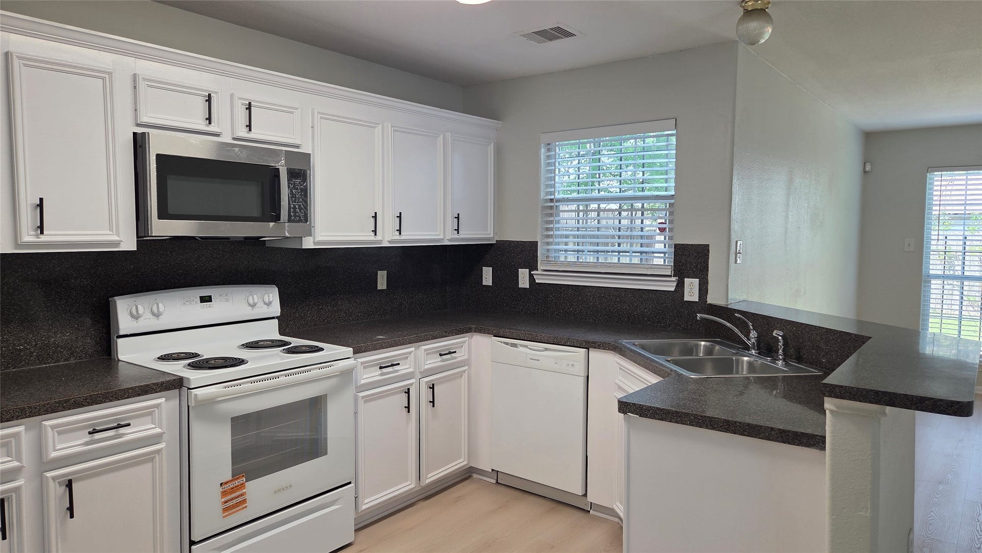 Unit B - Kitchen