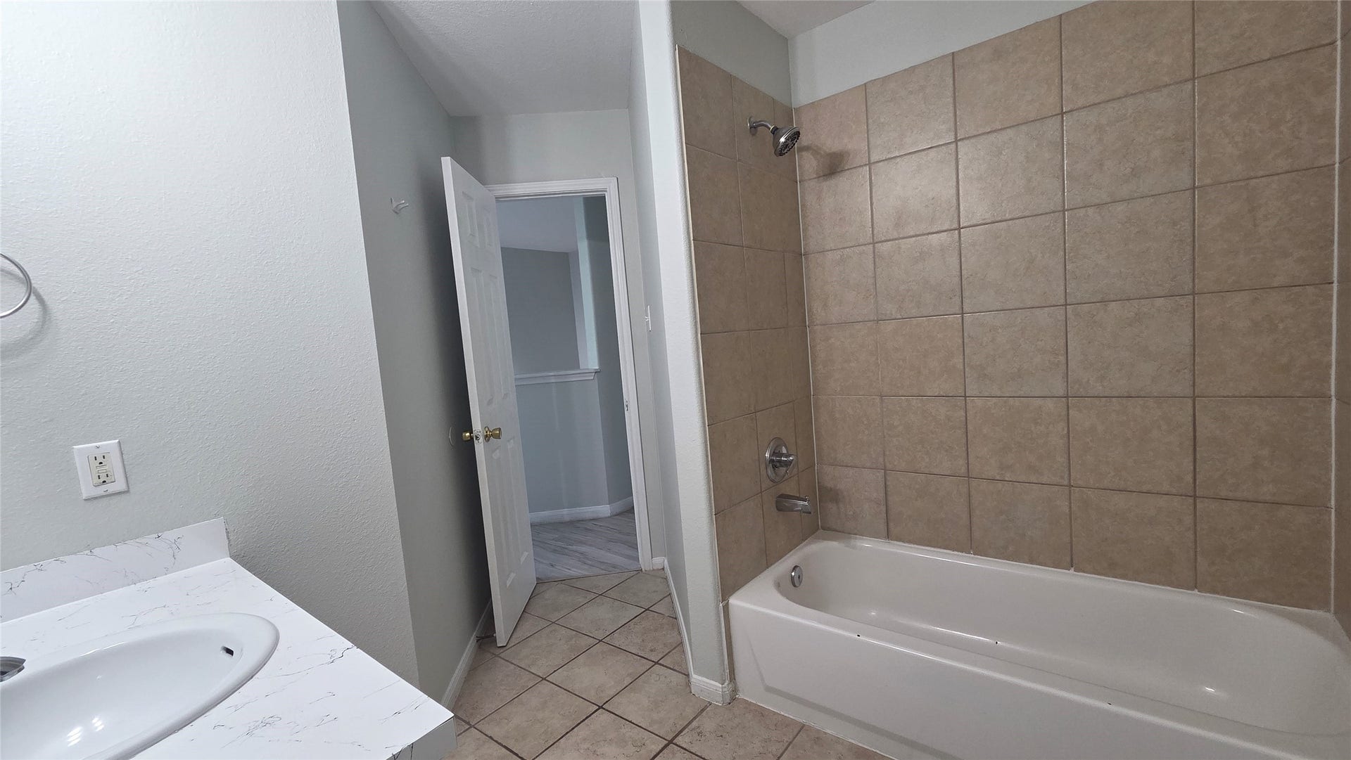 Unit B - Bathroom #2 Upstairs