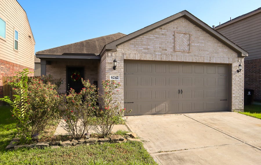 Property photo for 6242 El Topacio Drive, Houston, TX