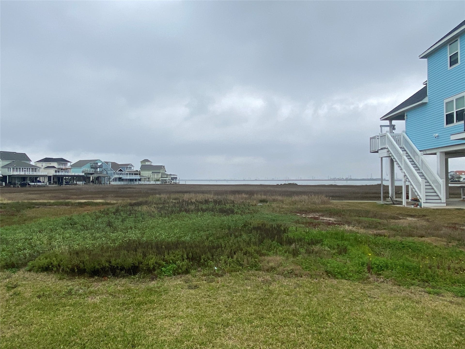 Lot 22 Tiki Drive, Tiki Island, TX 77554 Clean and ready to Build your dream home!