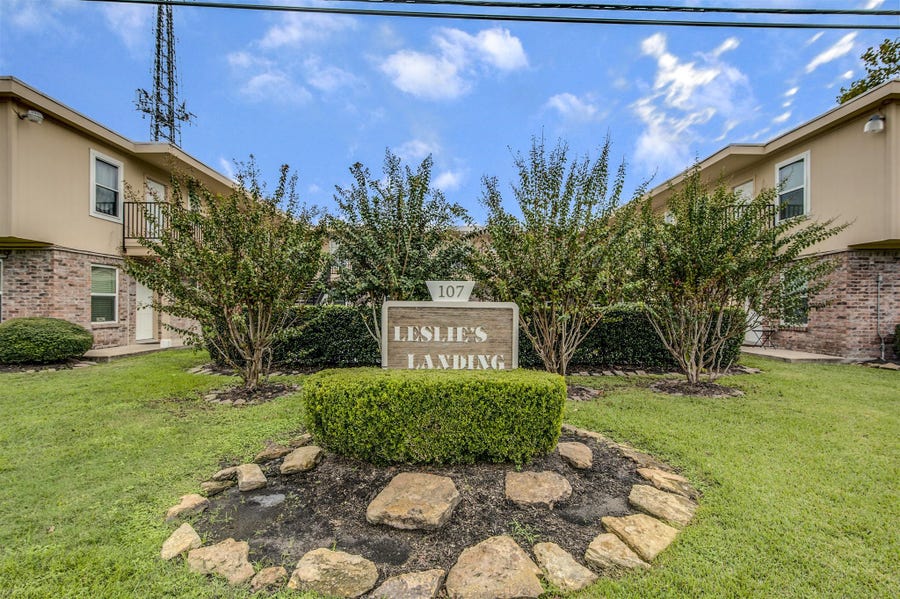 Property photo for 107 E Willowick Avenue, #9, Friendswood, TX