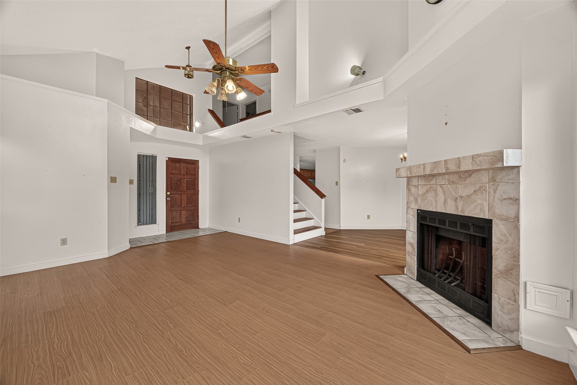 810 Derby Lane, Missouri City, TX 77489 810 Derby Lane, Missouri City, TX 77489