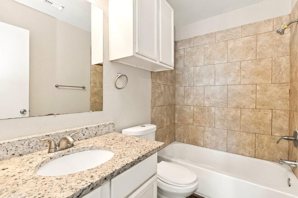 15609 Aiken Lane, Houston, TX 77032 15609 Aiken Lane, Houston, TX 77032