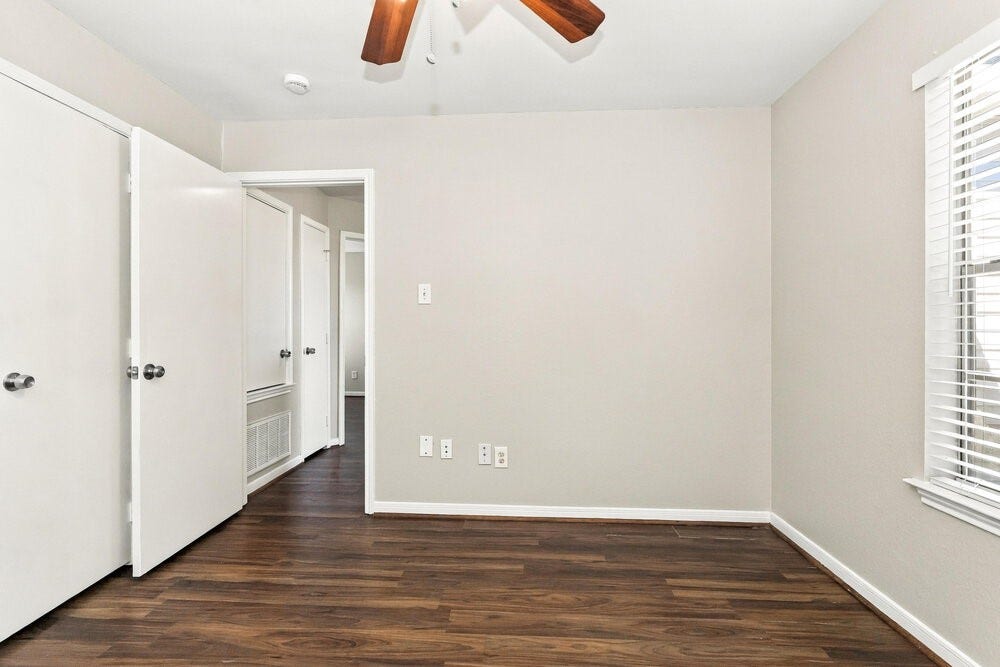 15609 Aiken Lane, Houston, TX 77032 15609 Aiken Lane, Houston, TX 77032