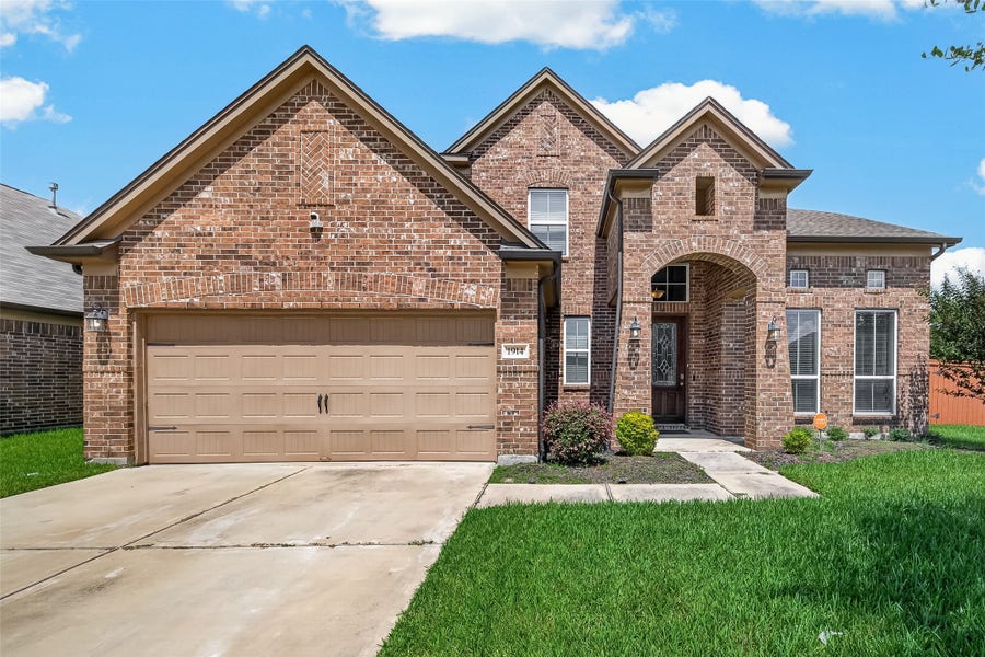 Property photo for 1914 Walnut Green Circle, Rosenberg, TX
