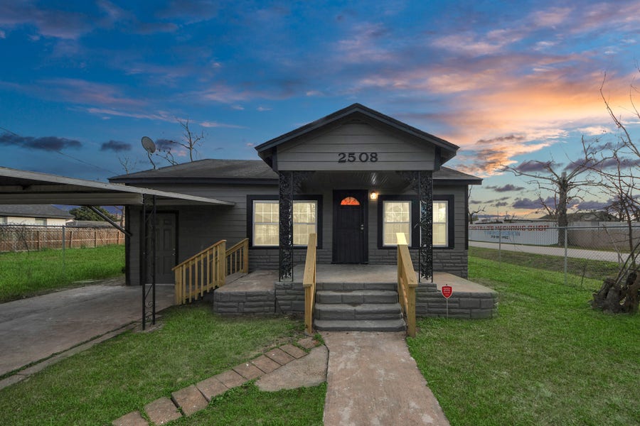 Property photo for 2508 Melbourne Street, Houston, TX