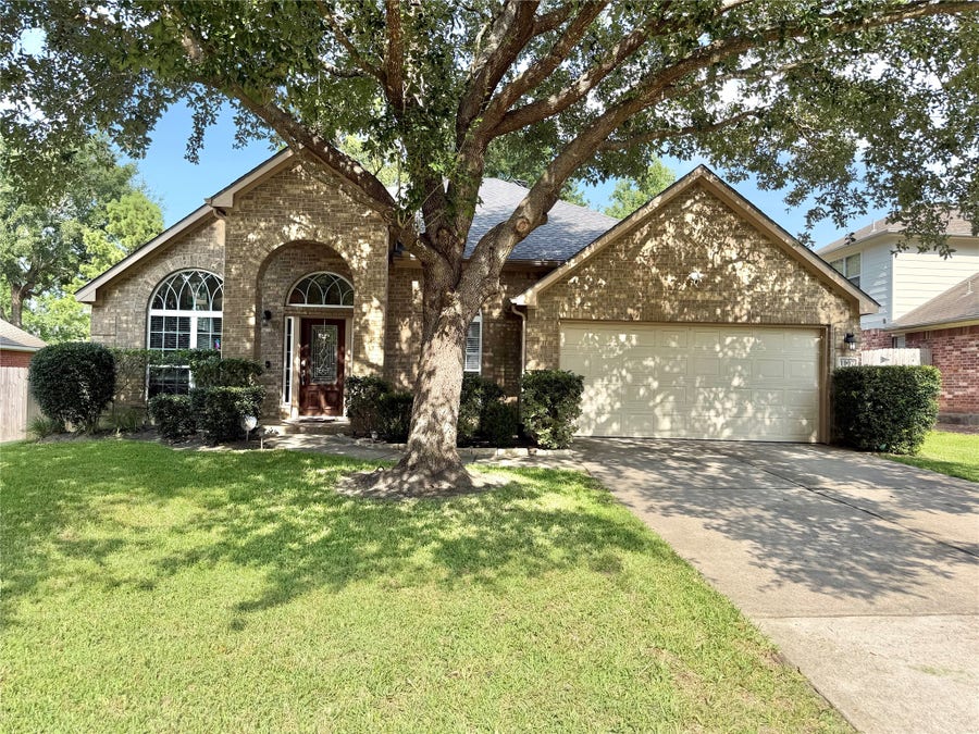 Property photo for 1907 Tavish Lane, Conroe, TX