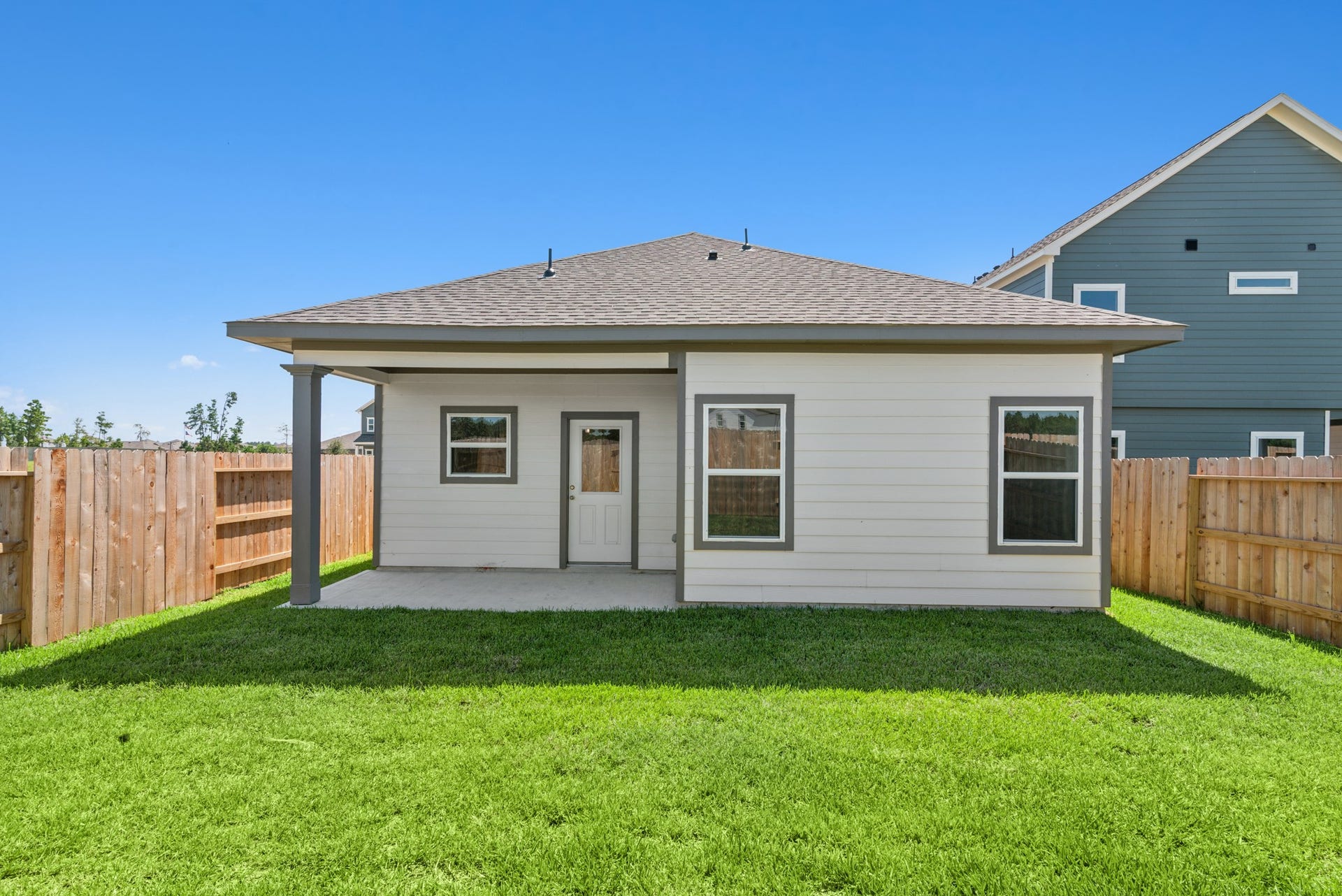 39515 Yellow Heron Way, Magnolia, TX 77534 Sample floor plan image for illustration; upgrades, options, and colors may vary.