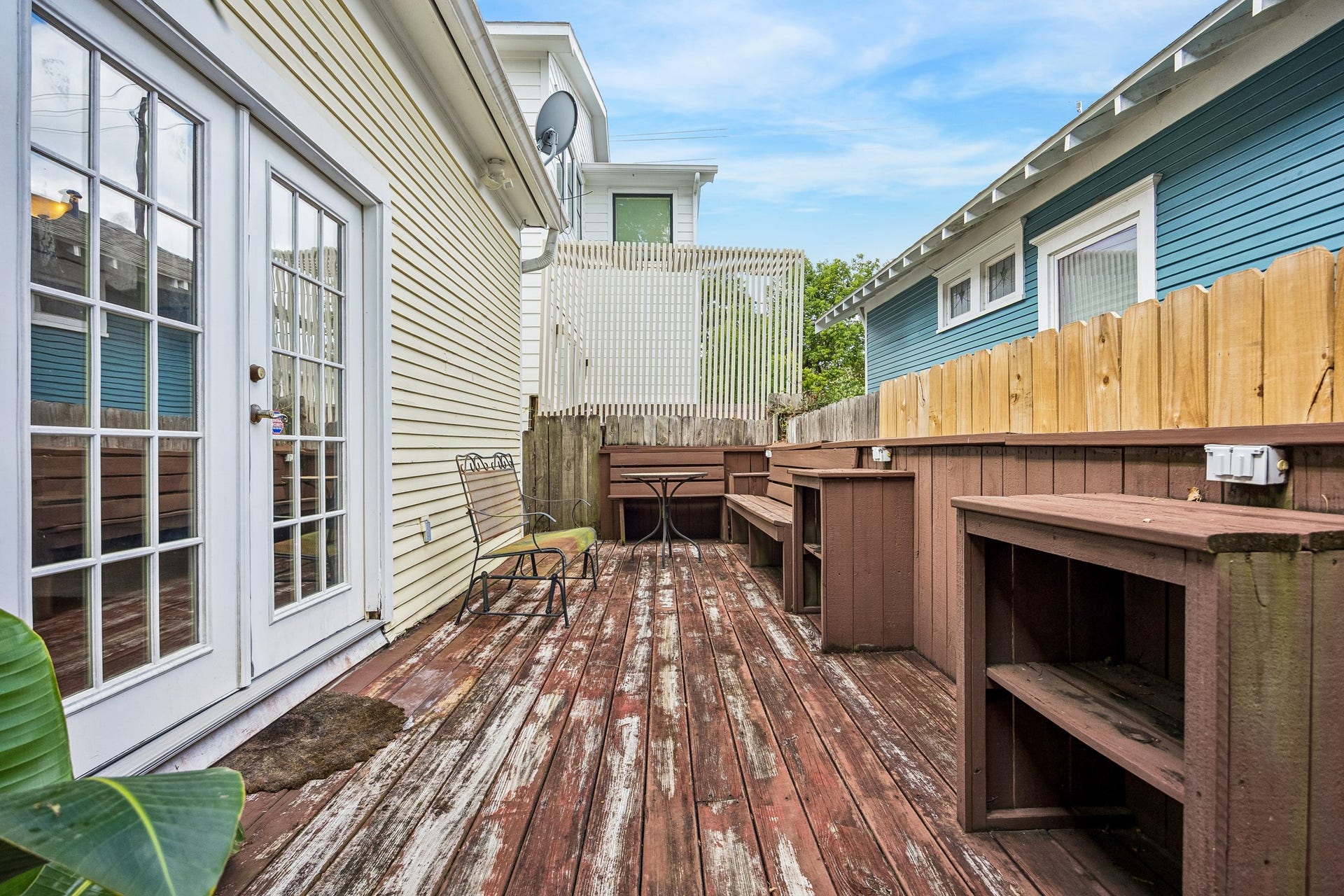 1301 Rutland Street, Houston, TX 77008 1301 Rutland Street, Houston, TX 77008