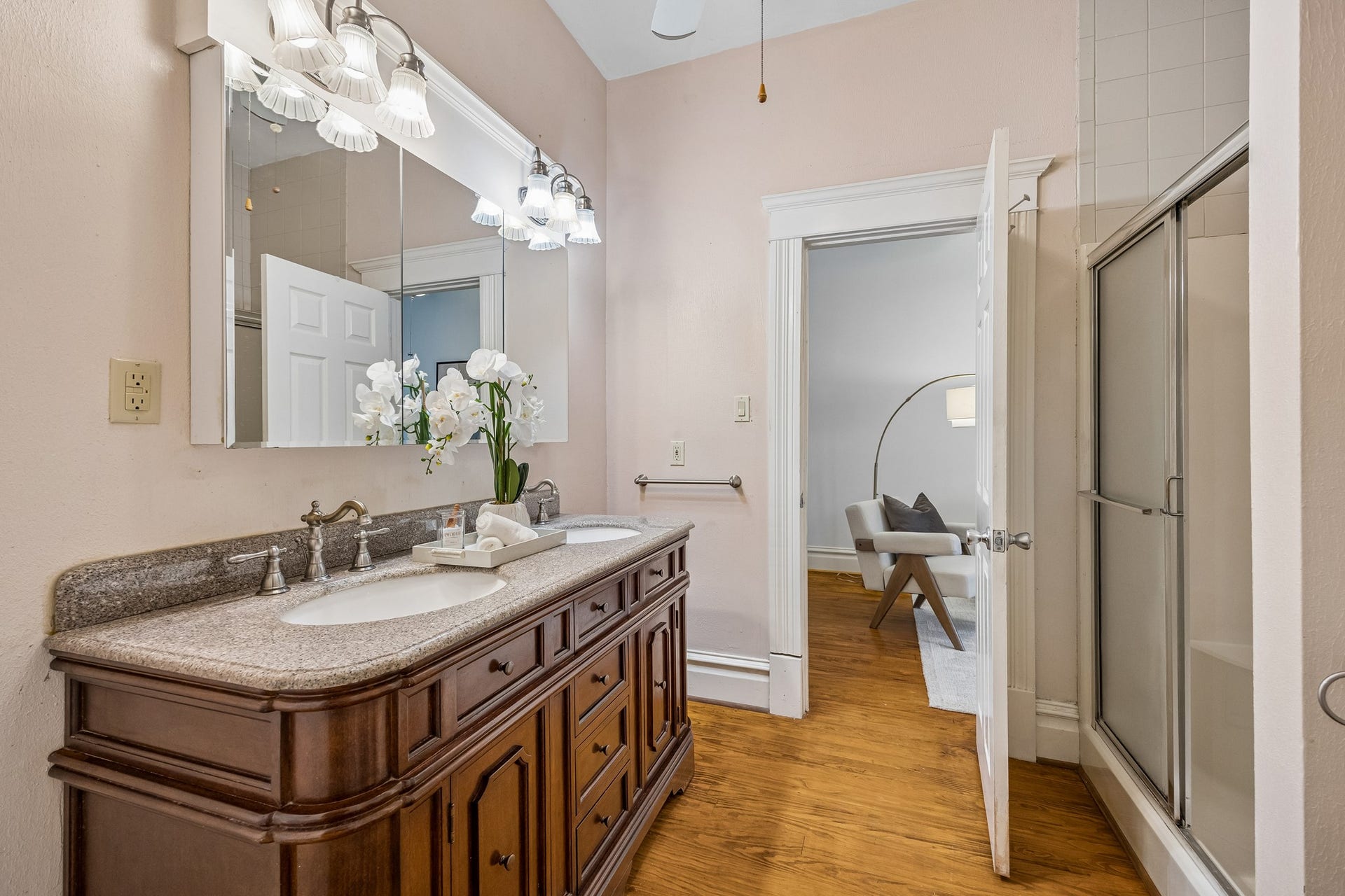 1301 Rutland Street, Houston, TX 77008 1301 Rutland Street, Houston, TX 77008