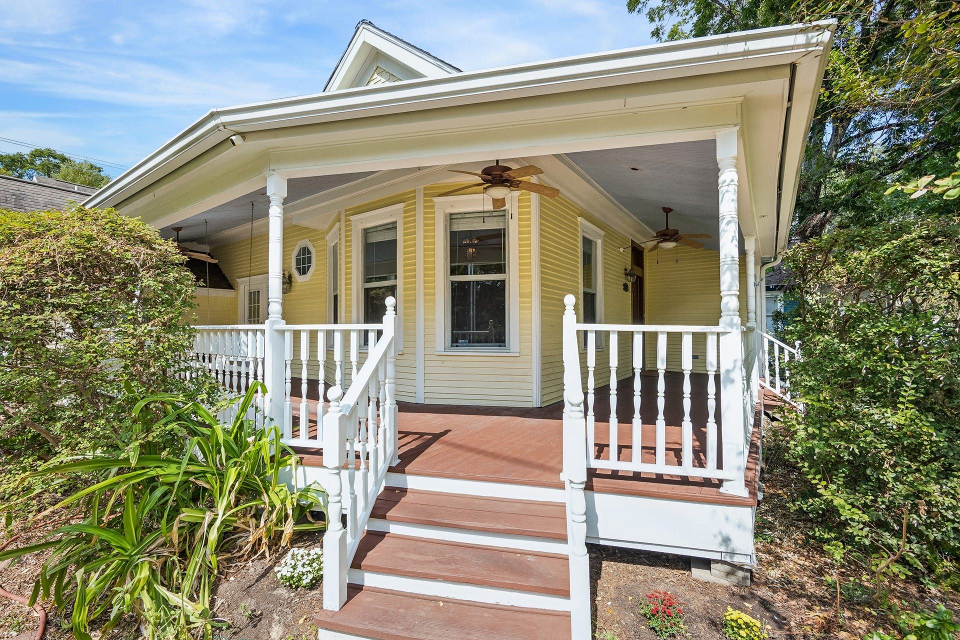 1301 Rutland Street, Houston, TX 77008 1301 Rutland Street, Houston, TX 77008