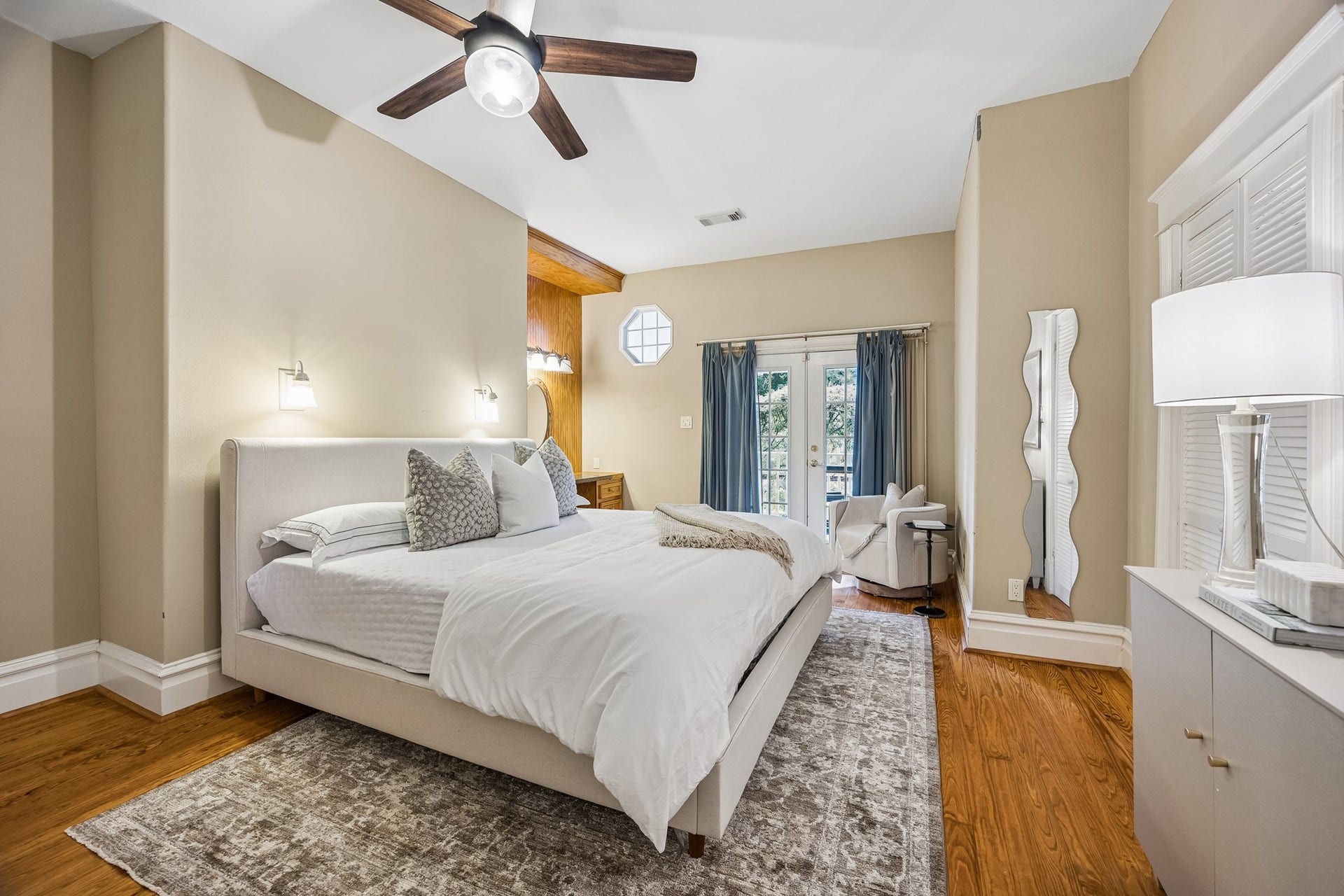 1301 Rutland Street, Houston, TX 77008 1301 Rutland Street, Houston, TX 77008