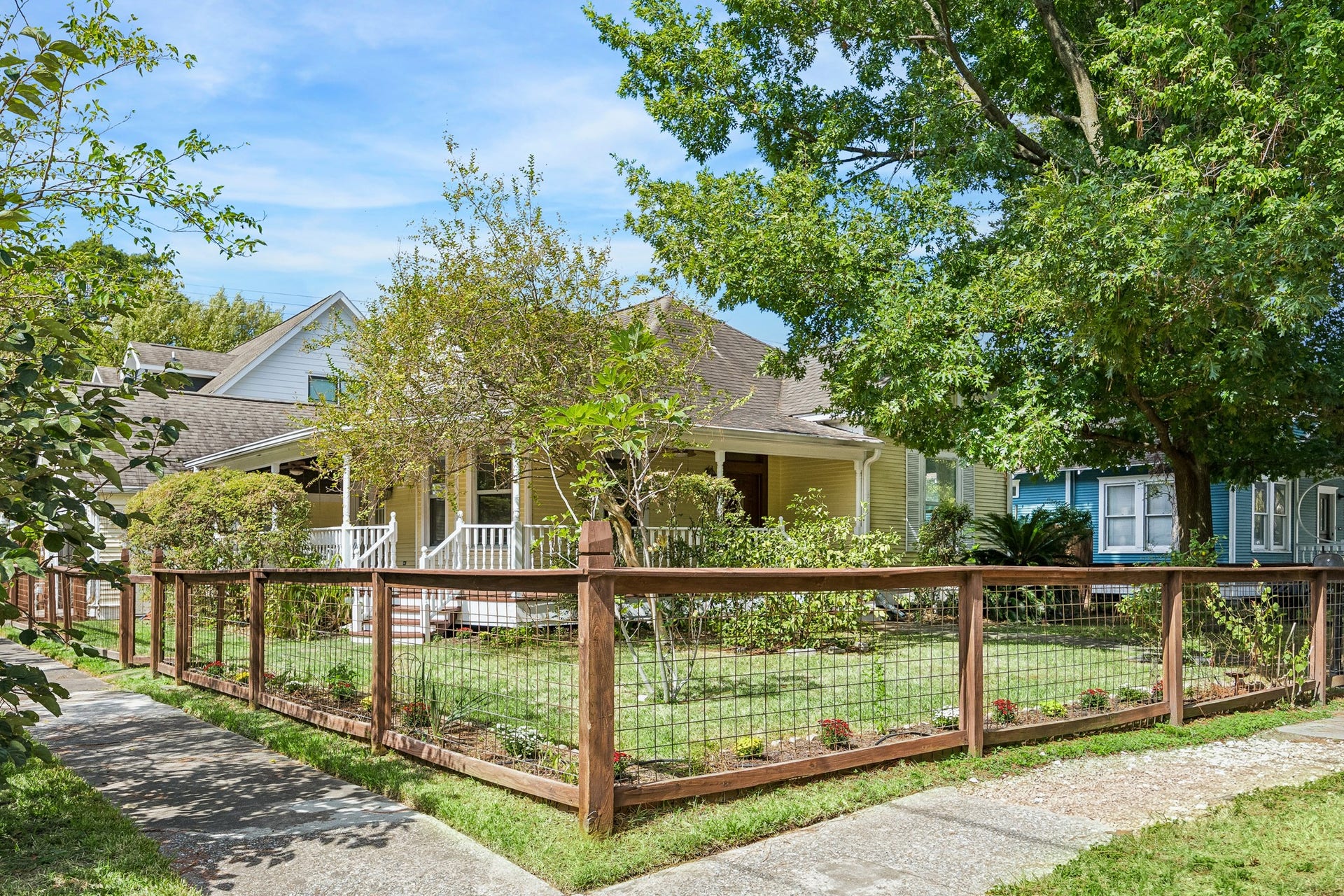 1301 Rutland Street, Houston, TX 77008 1301 Rutland Street, Houston, TX 77008