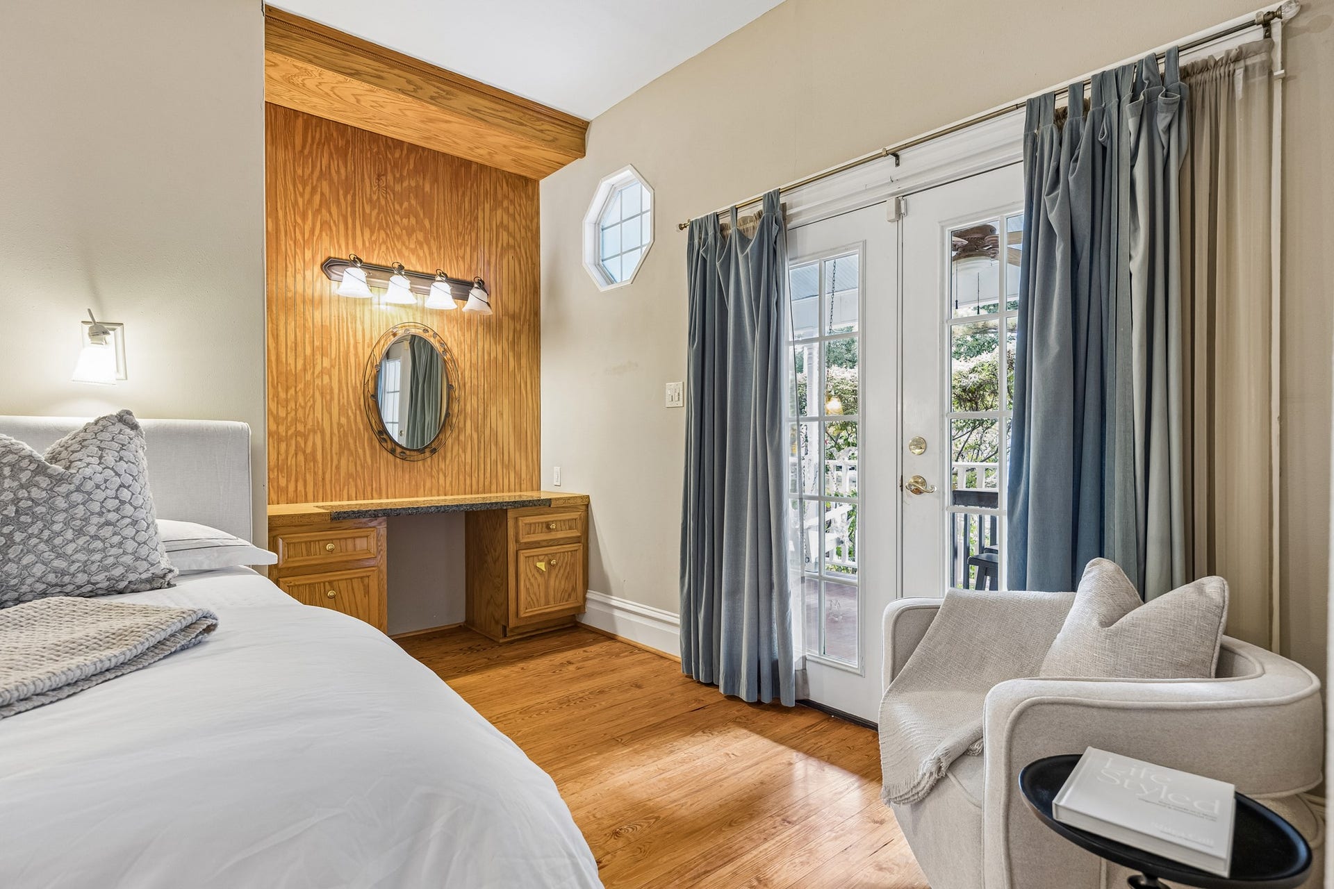 1301 Rutland Street, Houston, TX 77008 1301 Rutland Street, Houston, TX 77008