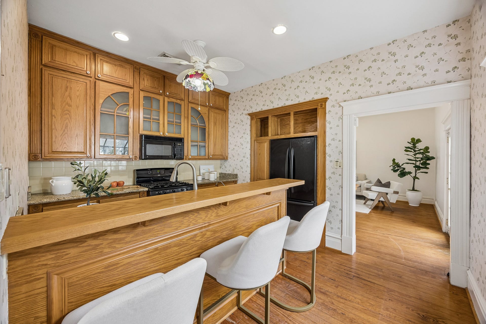 1301 Rutland Street, Houston, TX 77008 1301 Rutland Street, Houston, TX 77008
