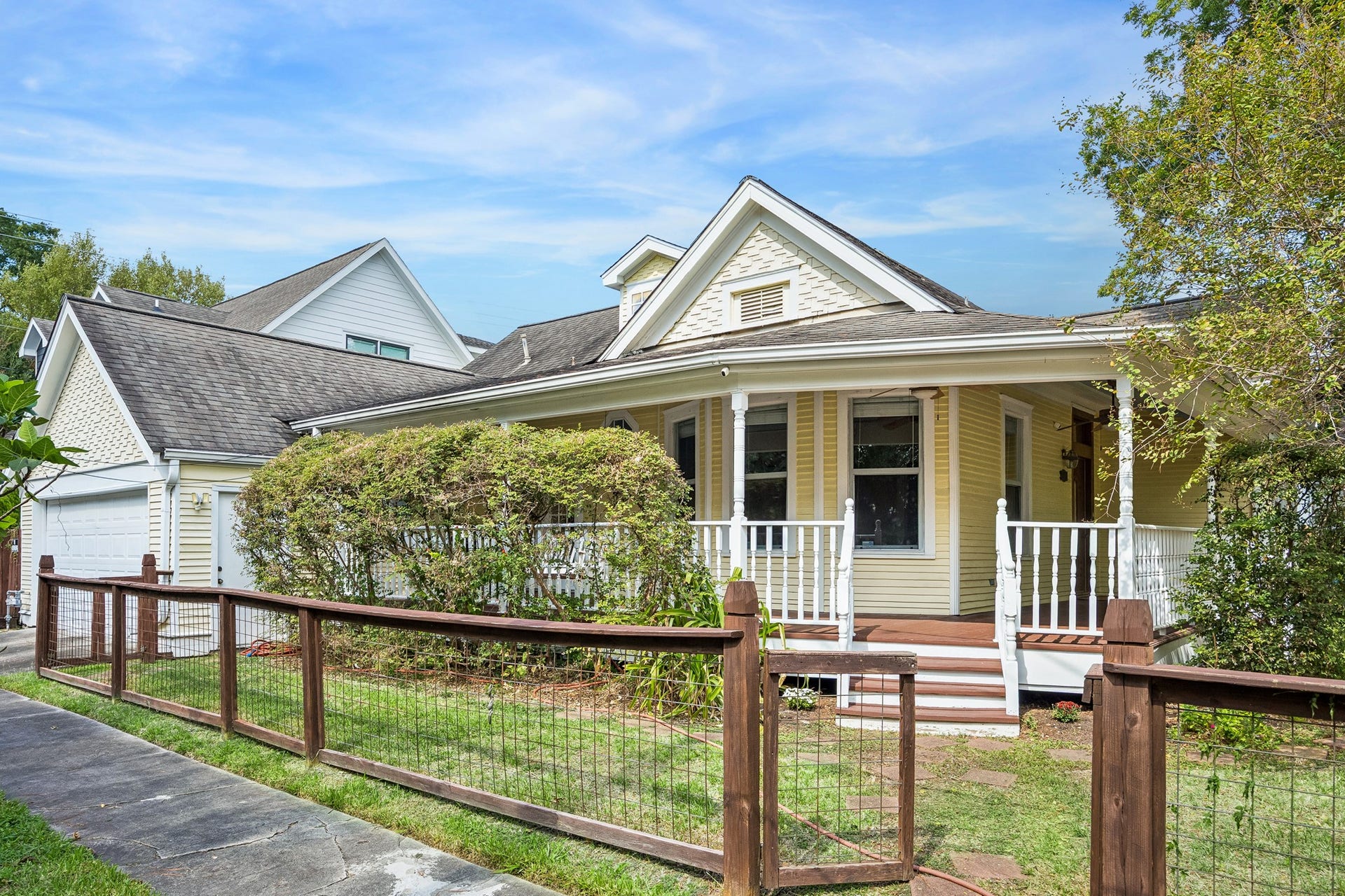 1301 Rutland Street, Houston, TX 77008 1301 Rutland Street, Houston, TX 77008