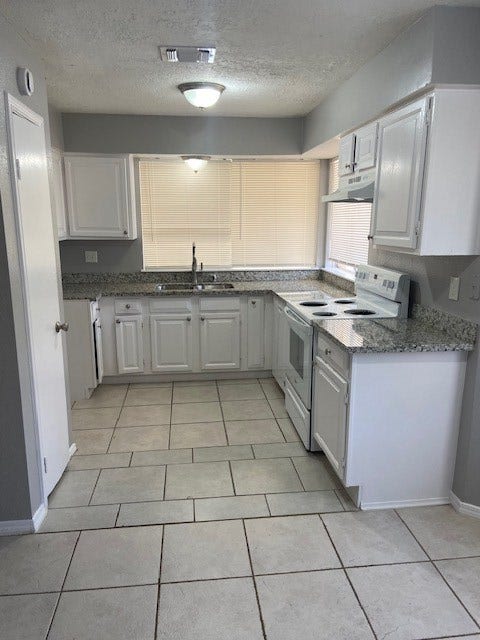 4323 Stonehenge Trail, Houston, TX 77066
