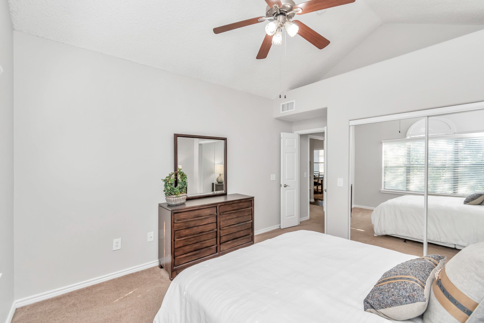 1600 Eldridge Parkway, #2205, Houston, TX 77077 Photos displayed may be of similar apartments or floor plans featuring the same finishes.
